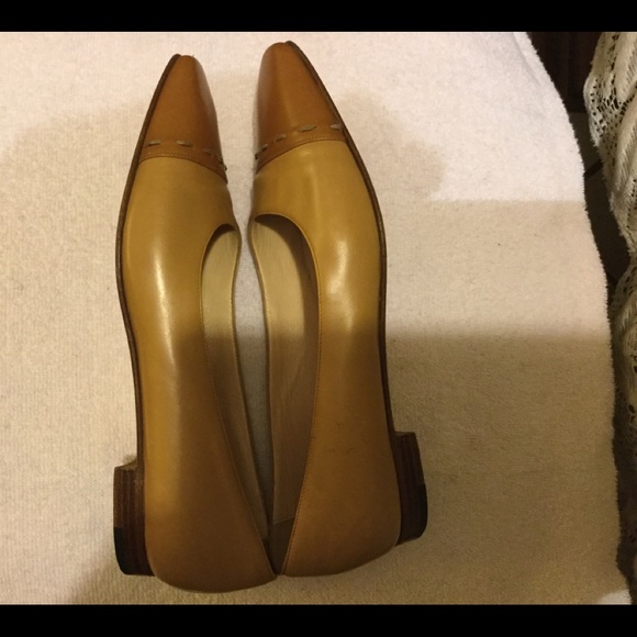 Manolo Blahnik Tan and Brown Flats - Picture 5 of 7